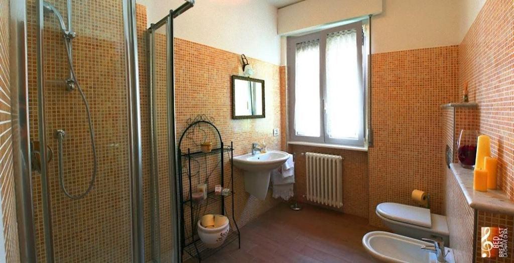 B&B La Chiave Di Sol Комо Екстер'єр фото