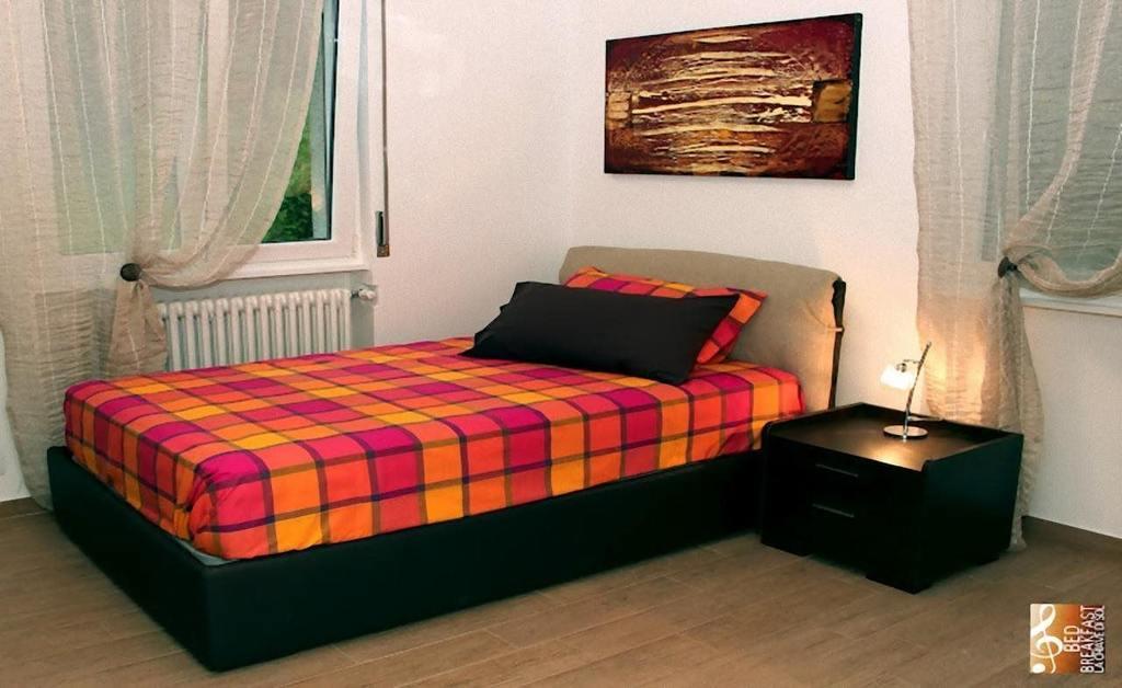 B&B La Chiave Di Sol Комо Екстер'єр фото